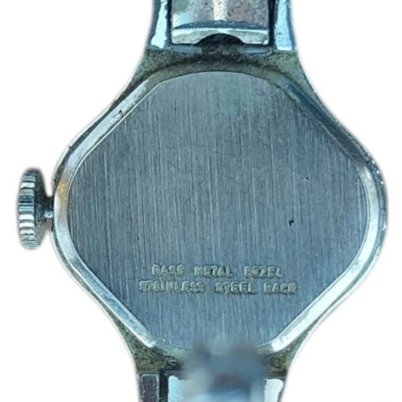 Vintage Timex Manual Wind Ladies Watch 22mm Silver Tone Open Cuff Bracelet - Picture 4 of 5